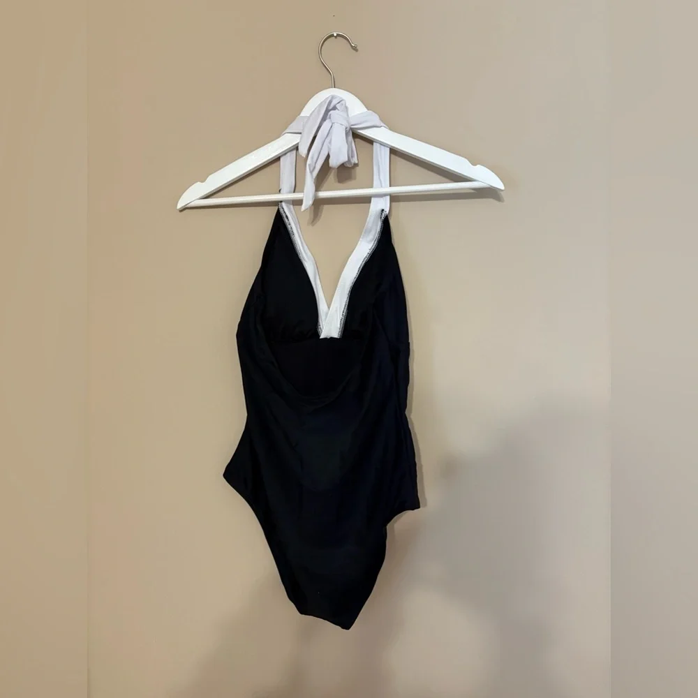 Cupshe Black and White One-Piece Swimsuit NWTs Size Medium - Picture 7 of 8